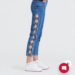 Levi’s Mom Jeans Size 27